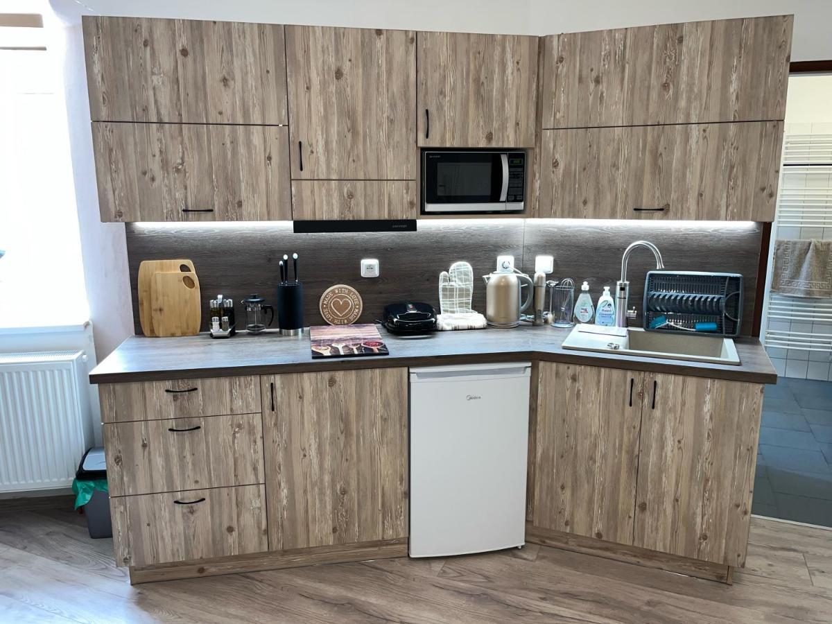 Apartmany Nezarka A Privatni Wellness Jindrichuv Hradec Bagian luar foto
