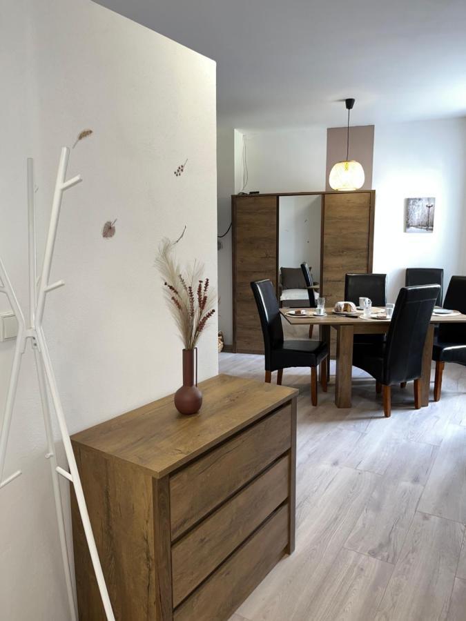 Apartmany Nezarka A Privatni Wellness Jindrichuv Hradec Bagian luar foto