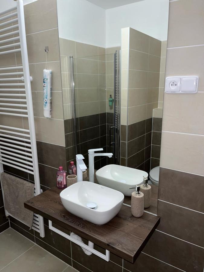 Apartmany Nezarka A Privatni Wellness Jindrichuv Hradec Bagian luar foto