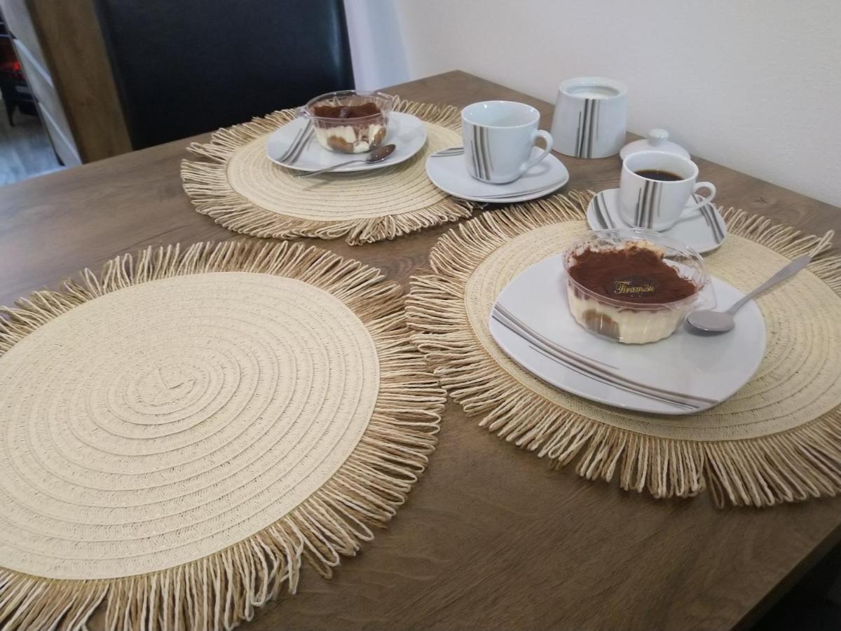 Apartmany Nezarka A Privatni Wellness Jindrichuv Hradec Bagian luar foto