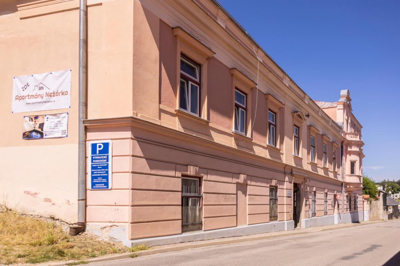 Apartmany Nezarka A Privatni Wellness Jindrichuv Hradec Bagian luar foto