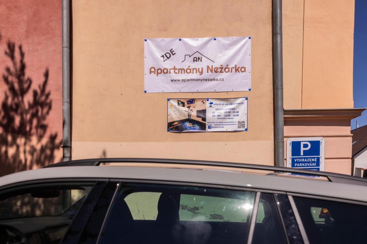 Apartmany Nezarka A Privatni Wellness Jindrichuv Hradec Bagian luar foto